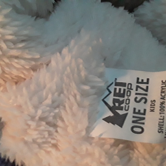 Hat. - Picture 3 of 4